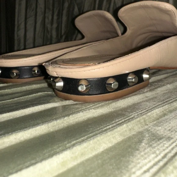 Marc Fisher Leather Loafer, Size 7 - Picture 4 of 7